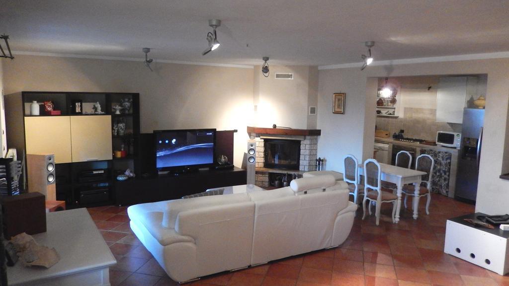 Villa Claudia Quiliano Room photo