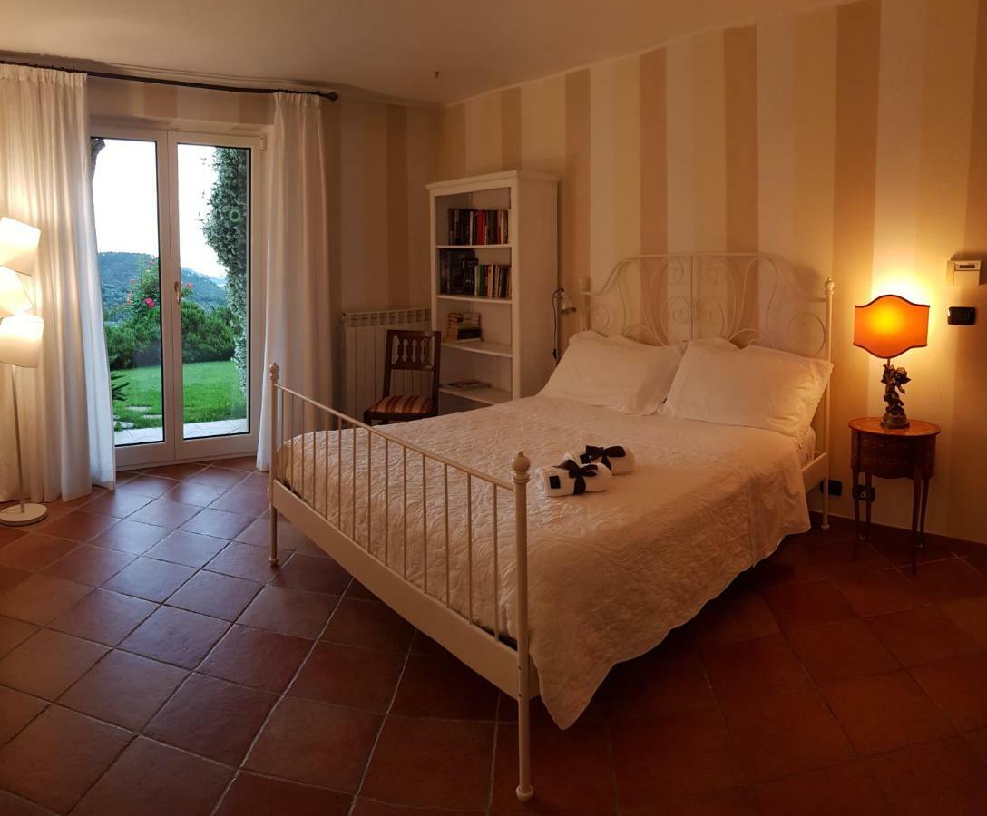 Villa Claudia Quiliano Exterior photo